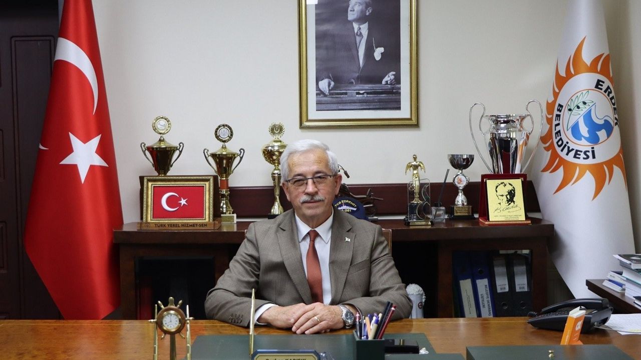 Bıçaklı saldırıya uğrayan Erdek Belediye Başkanı Burhan Karışık kimdir?