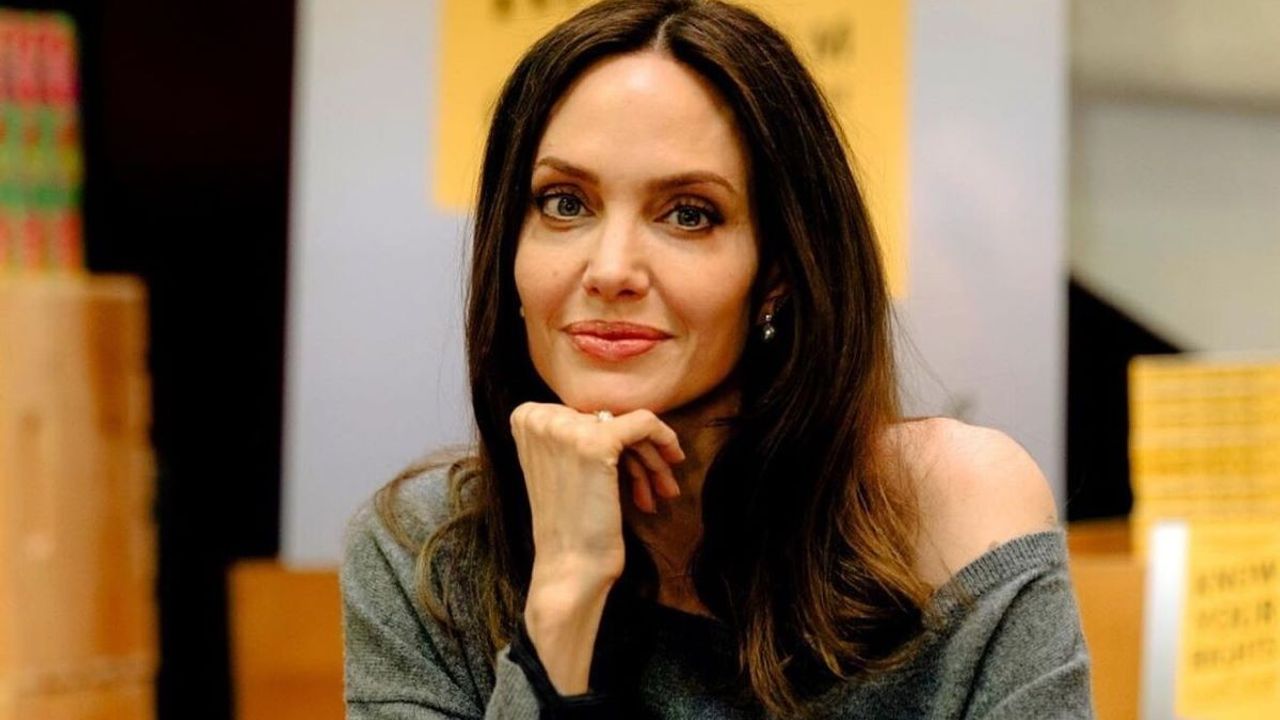 Angelina Jolie yen bir sektöre atılıyor! Oyunculuğu bırakacak mı?