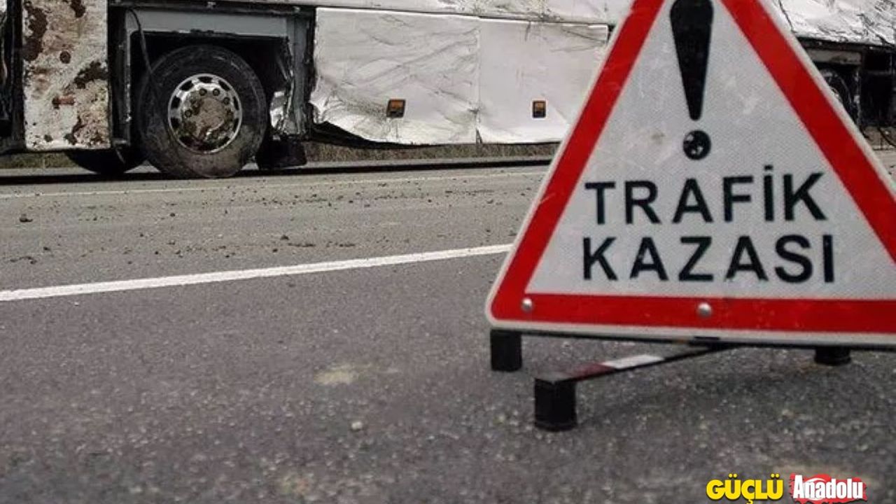 Mersin-Antalya D-400 karayolu Aydıncık ilçesi çıkışında kaza