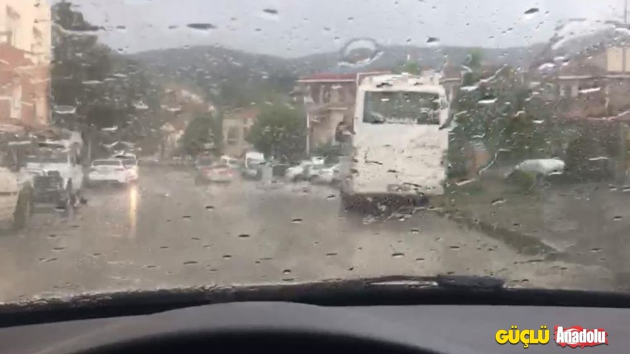 Kastamonu’da sağanak yağış ve fırtına