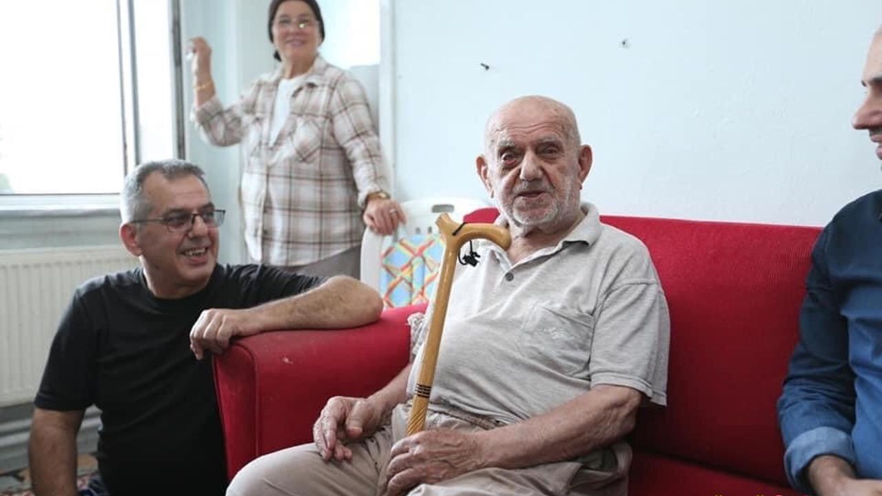 103 yaşındaki Muzaffer Sandalcı, hayatını kaybetti