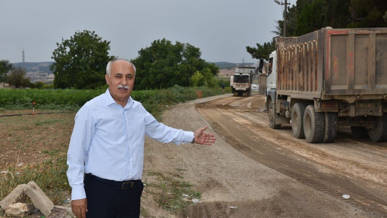 Bursa Yenişehir Belediye Başkanı Davut Aydın, 1.1 milyar liralık yatırım ve hizmetin kazandırıldığını açıkladı