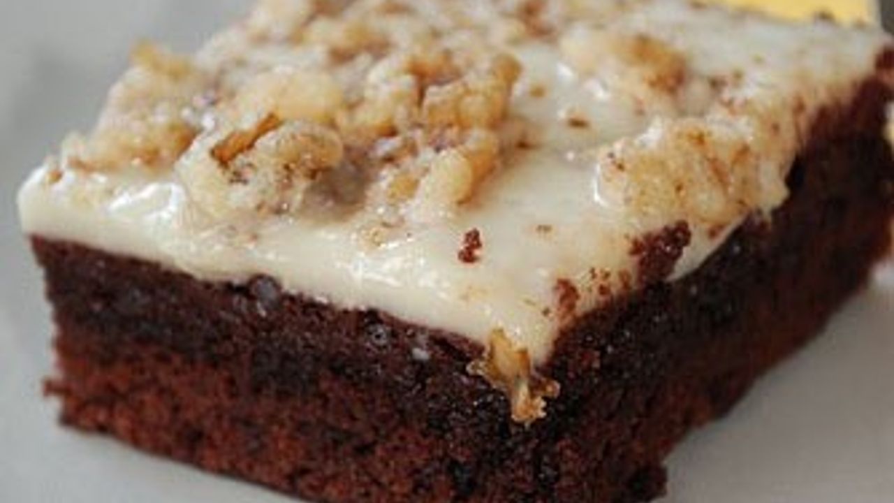 Muz Kremalı Brownie nasıl yapılır? Muz Kremalı Brownie hangi mazemeler kullanılır? İyi Muz Kremalı Brownie sırrı nedir?