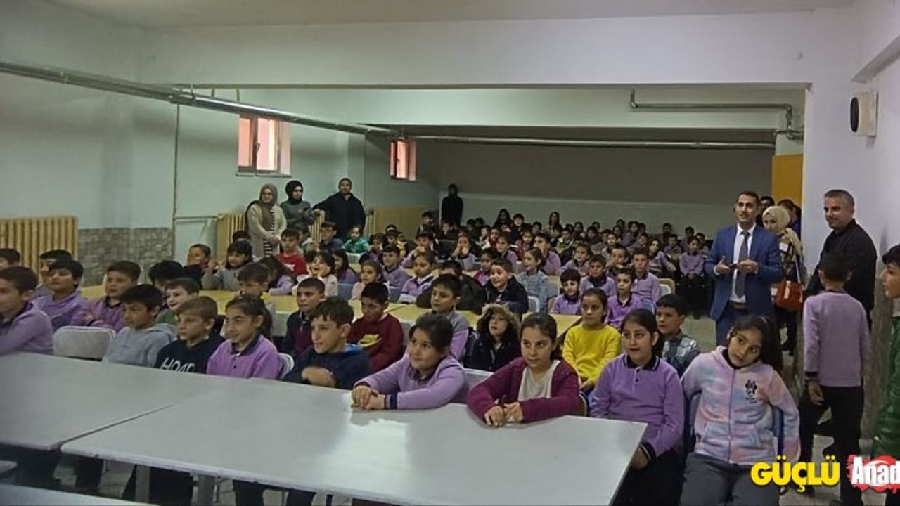 Malatya Darende’de öğrencilere Kukla gösterisi