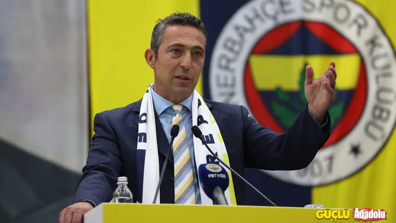 Fenerbahçe'nin Şampiyonluğuna eski futbolcularından darbe