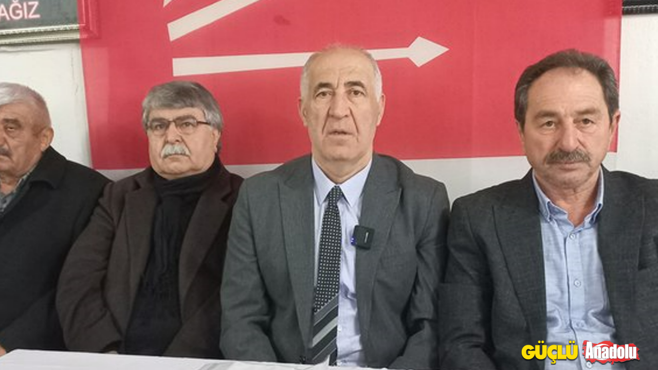 Hekimhan Belediye Başkanı Başkanı Turan Karadağ ve CHP ilçe yönetimi toplu istifa etti