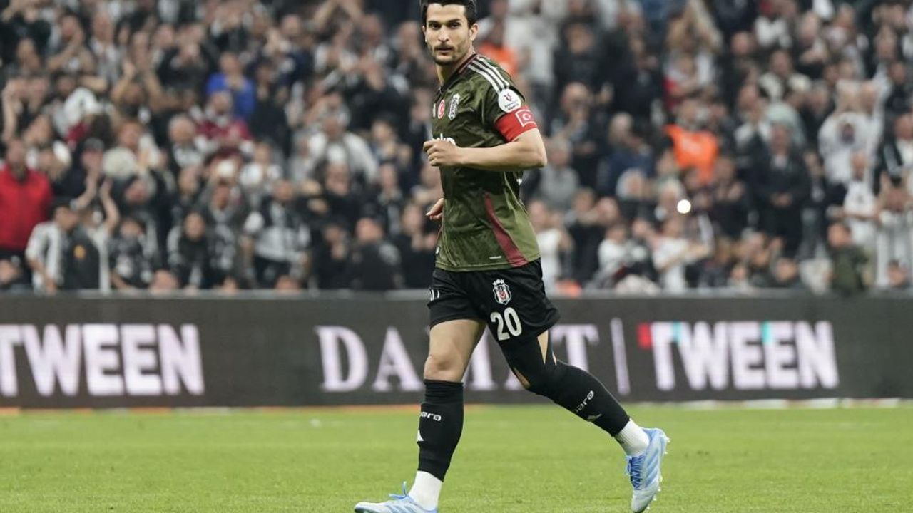 Necip Uysal 274 gün sonra forma giydi!