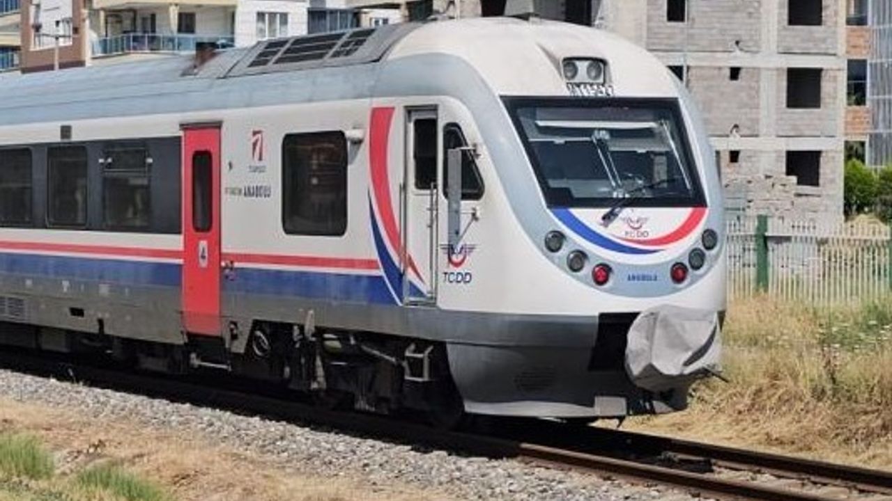 Nazilli’de yolcu treninin altında kalan kişi hayatını kaybetti!