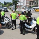 Adana’da motosikletlilere sıkı denetim: 41 sürücüye ceza