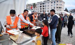 Altındağ Belediyesi'nden depremzedelere iftar yemeği