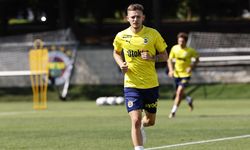 Fenerbahçe'de yeni transfer Sebastian Szymanski, ilk antrenmanına çıktı