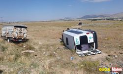 Kayseri'de yolcu minibüsü ile kamyon çarpıştı!