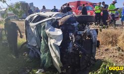 Malatya'da kontrolden çıkan otomobil takla attı!