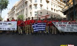 Yunanistan’da yeni çalışma yasa tasarısı protesto ediliyor!