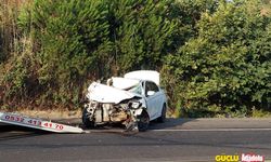 Tekirdağ'da trafik kazası, otomobil tıra çarptı