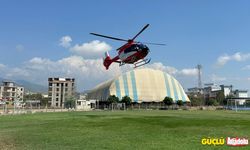 Gazipaşa'da sağlık durumu ağırlaşan yaşlı adam, hava ambulans helikopteri ile Antalya'ya sevk edildi