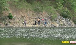 Artvin Çoruh Nehri'nde balık kafesleri yırtıldı, oltasını alan koştu!