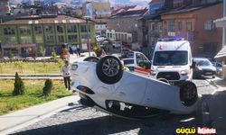 Erzurum'da yaşanan trafik kazasında bir araç takla attı!