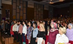 'Cumhuriyete giden yolda Türk kadını' oyunu sahnelendi
