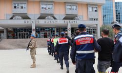 Edirne’de 261 kaçak göçmen ve 8 göçmen kaçakçısı yakalandı
