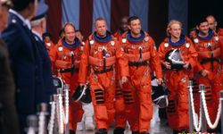 Armageddon filminin konusu ne? Armageddon filminin oyuncu kim?