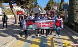 Sağlık çalışanlarından Gazze için “sessiz yürüyüş”