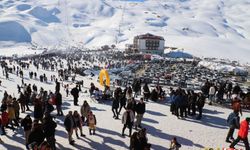 Hakkari 5. Kar Festivali yoğun katılımla sona erdi