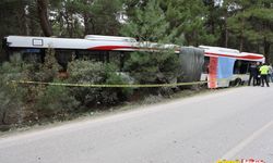 İzmir’de yolcuların olduğu belediye otobüsüne tır çarptı