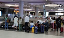 İstanbul Havalimanı’nda bayram dönüşü yoğunluğu yaşandı