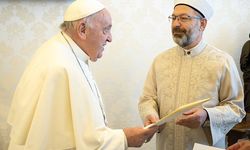 Diyanet İşleri Başkanı Erbaş, Vatikan’da Papa Fransuva ile görüştü