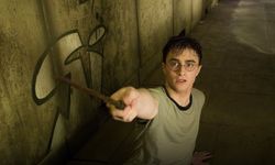 Harry Potter ve Zümrüdüanka Yoldaşlığı filmi nerden izlenir?