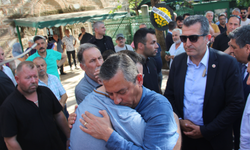 Özgür Özel, MHP'li meclis üyesinin cenazesine katıldı
