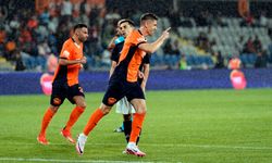 Başakşehir - Rapid Wien maçı başladı!