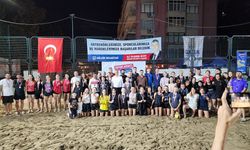 İkinci kez düzenlenen plaj voleybolu turnuvası çekişmeli anlara sahne oldu