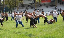 Akbalık Yağlı Güreşleri’nde 600 pehlivan er meydanında!