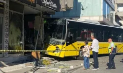 Vali Gül Pendik’te İETT otobüsünün binaya çarptığı olay yerinde incelemede bulundu