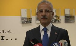 Bakan Uraloğlu, PTT Pul Müzesi'ni ziyaret etti