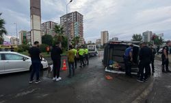 Otomobil ile şehir içi minibüs çarpıştı: 10 kişi yaralandı