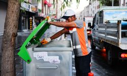 Gölbaşı Belediyesi, yeni çöp konteynerlerini hizmete sundu