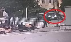 Pikap ile çarpışan motosikletlinin feci kaza anı kameraya yansıdı