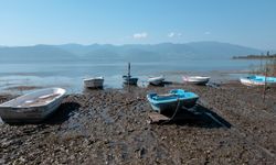 Sapanca Gölü'nde su 17 metre geri çekildi