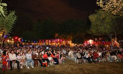 Yeşilçam Festivali'nde yıldızlar altında sinema keyfi