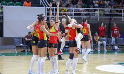 Voleybolda Karşıyaka-Göztepe derbisi oynanacak