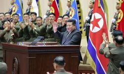 K.Kore lideri Kim Jong-Un açtı ağzını yumdu gözünü