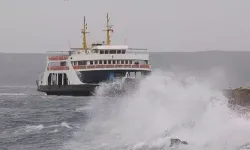 Bozcaada ve Gökçeada'ya yarınki feribot seferleri iptal edildi