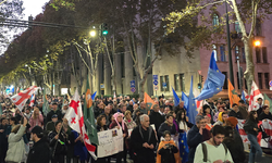 Gürcistan'da seçim protestoları dinmiyor