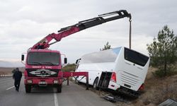 Kırıkkale'de otobüs yan yattı, yolcular yara almadan kurtuldu