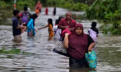 Tayland'ın güneyini sel vurdu