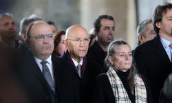 Fethi Yaşar ve Özgür Özel, İsmet İnönü'yü Anıtkabir'de andı