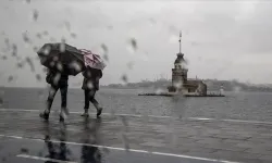 İstanbul'da etkili olan yağış vatandaşlara zor anlar yaşattı